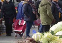 Απεργία επ’ αόριστον στις λαϊκές αγορές από αύριο. Κλείνουν και οι λαχαναγορές