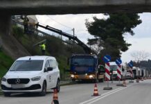 Eργασίες αποκατάστασης στηθαίων στην Εθνική Οδό Θεσσαλονίκης-Ν. Μουδανιών από την Περιφέρεια Κ. Μακεδονίας