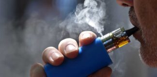 Ανησυχητική αύξηση ατμίσματος και καπνίσματος στους Έλληνες εφήβους. Ο ΠΟΥ προειδοποιεί για τους κινδύνους