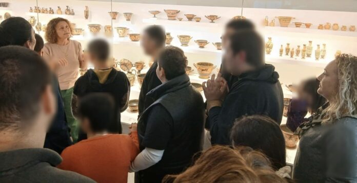 Eeeek-poligiros-arxaiologiko mouseio