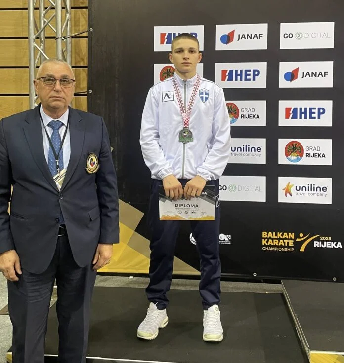 papadopoylow karate 1