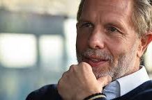 Π. Γερουλάνος: «Το “Τρίγωνο του Διαβόλου” της φτωχοποίησης του ελληνικού νοικοκυριού: τιμές-εισόδημα-ανάγκες»