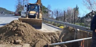 Πολύγυρος: Επισκευή αγωγού στην περιοχή του Δασαρχείου