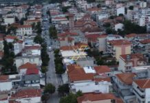 ΕΚΤΑΚΤΟ: Επίθεση με μαχαίρι σε μαθητή στη Νέα Καλλικράτεια.Καθηγητής ακινητοποίησε τον δράστη